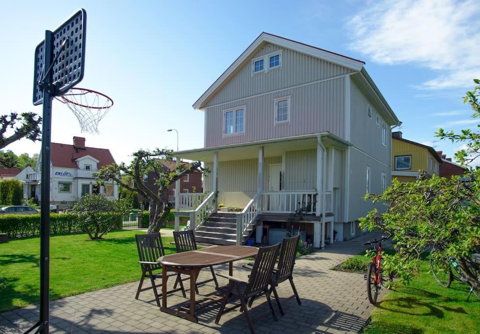 Apartment Downtown In Ten - Free Parking